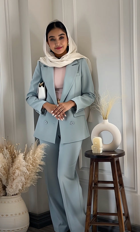 Leora Suit